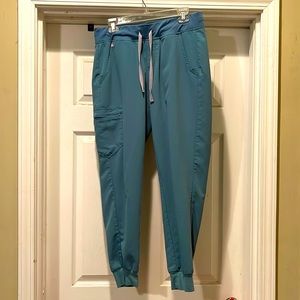 Figs jogger scrub pants and 2-pocket top